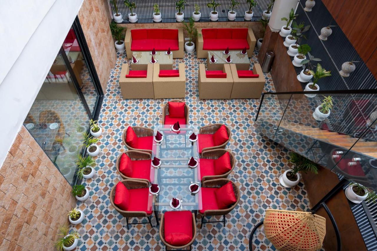 Hotel Classio Royale Amritsar Exterior foto